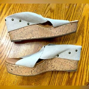 Sonoma Life + Style tan wedges